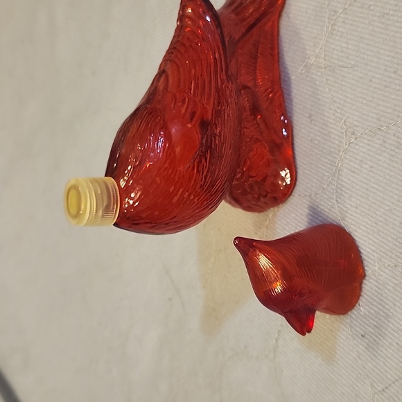 Vintage Avon Red Cardinal Bottle - Empty - Picture 5 of 6